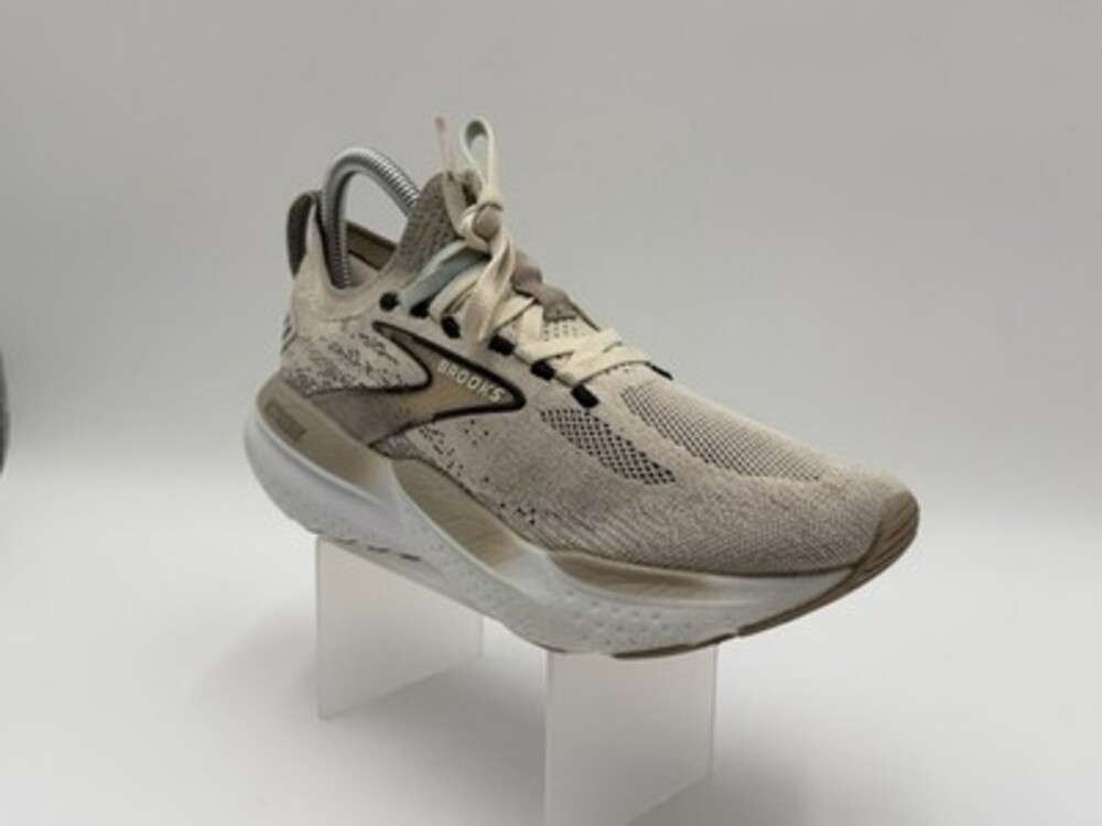 Brooks Women’s Running Shoe - Sand/Beige